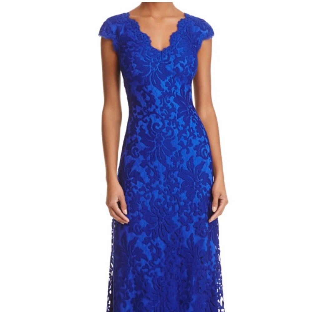 Tadashi Shoji beautiful blue lace gown